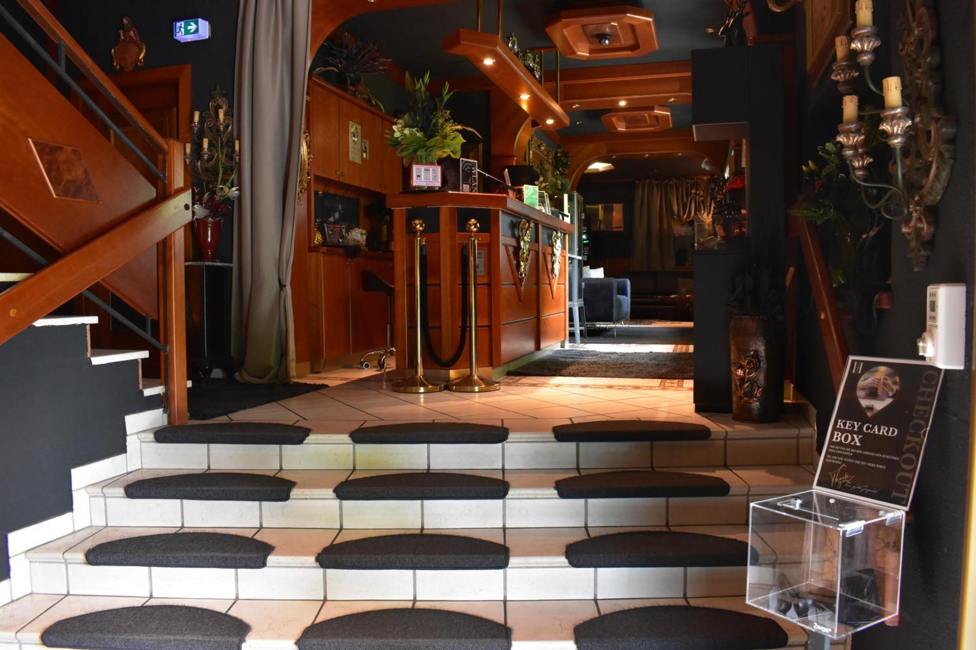 Amoria Secret Escape Woerthersee - Adults Only Wellness & Self Check-In Krumpendorf Екстериор снимка